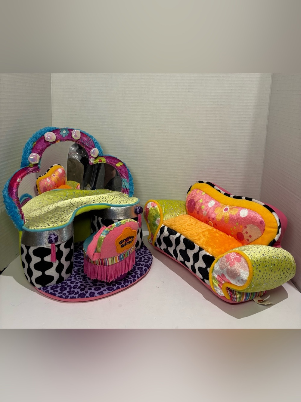 Vintage GROOVY GIRLS Furniture Set Vanity Mirror Chair & Sofa Y2K Manhattan Toy
